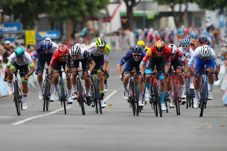 Liepiņš izcīna sesto vietu “Santos Tour Down Under” velobrauciena 1. posmā