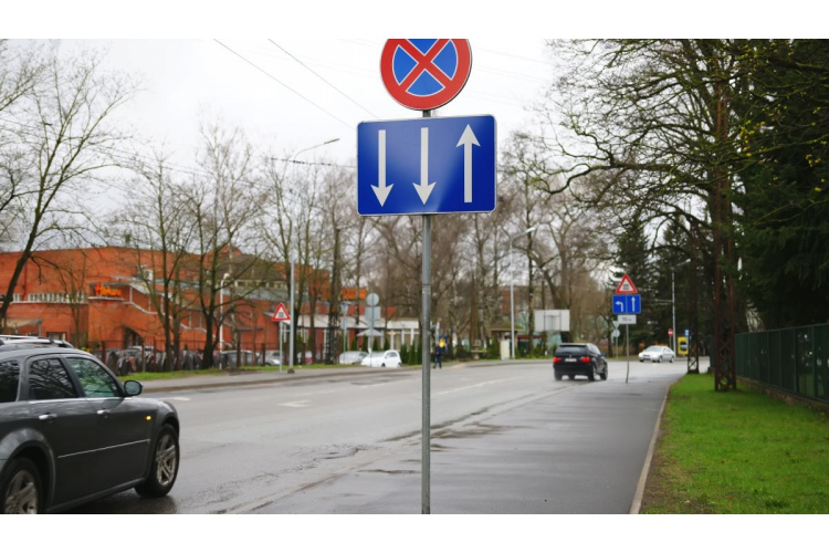 Slēgs maksas stāvvietu Maskavas ielā pie Rīgas Centrāltirgus