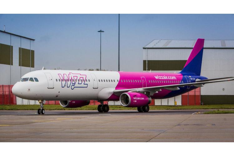 WIZZ AIR IZVIRZĀS NOZARES PRIEKŠGALĀ, RĀDOT PRIEKŠZĪMI, UN SASNIEDZ LĪDZ ŠIM ZEMĀKO OGLEKĻIETILPĪBU GADĀ