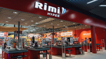 Rimi par 70 tonnām gadā samazina plastmasas atkritumus; loģistikā ievieš “tekstila sienas”
