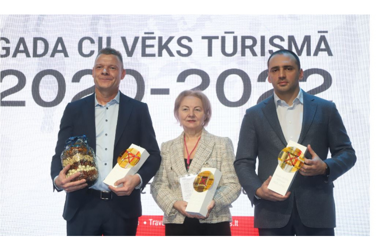 Apbalvoti “Gada cilvēks tūrismā 2020-2022” laureāti