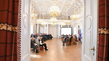 Valsts prezidents ar pašvaldību vadītājiem diskutē par reformām