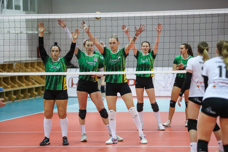 Nacionālajā līgā vīriešiem zināmas četras, Latvijas čempionātā sievietēm – trīs pusfinālistes