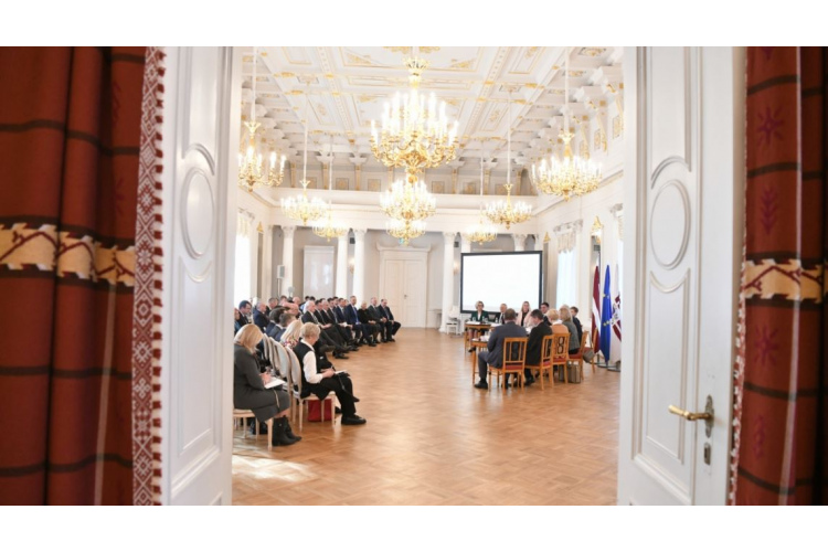 Valsts prezidents ar pašvaldību vadītājiem diskutē par reformām