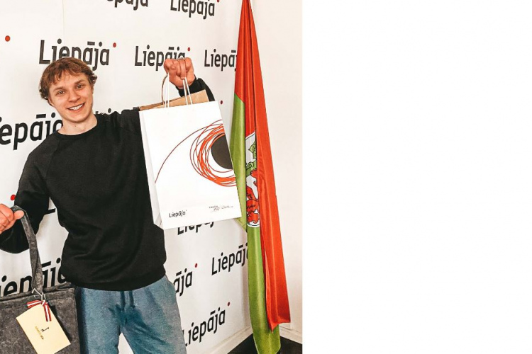 Raivo Logins