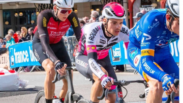 Krastam karjeras pirmais individuālais UCI līmeņa goda pjedestāls
