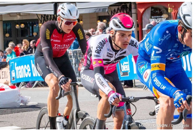 Krastam karjeras pirmais individuālais UCI līmeņa goda pjedestāls