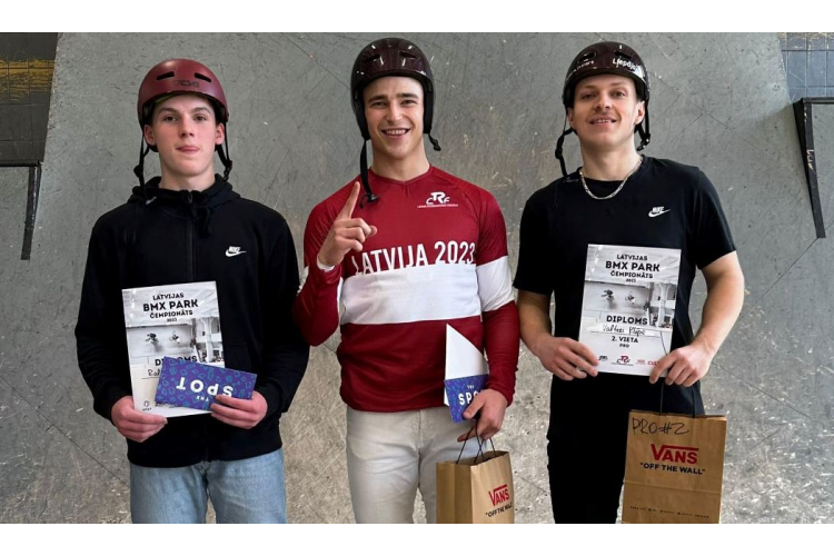 Zēbolds pēc gada pārtraukuma atgriežas Latvijas čempiona tronī BMX frīstailā