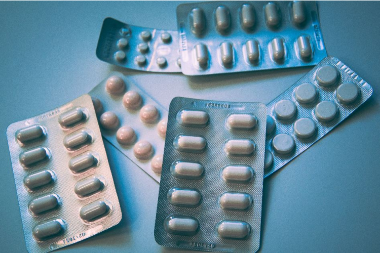 Kompensējamo zāļu sarakstu pēdējo 4 gadu laikā atstājuši 654 medikamenti