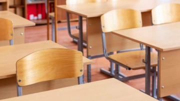 Rīgas dome aicina topošo pirmklasnieku vecākus pārliecināties, vai ir kopā ar bērnu deklarējušies iecerētajai skolai