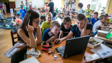 Patīkami pārsteidz skolēnu zināšanas par Eiropas Savienību un labklājības nozari