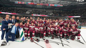 Latvijas izlase iekļūst pasaules čempionāta pusfinālā: kādu iespējamību uzvarēt tālāk prognozē bukmeikeri?