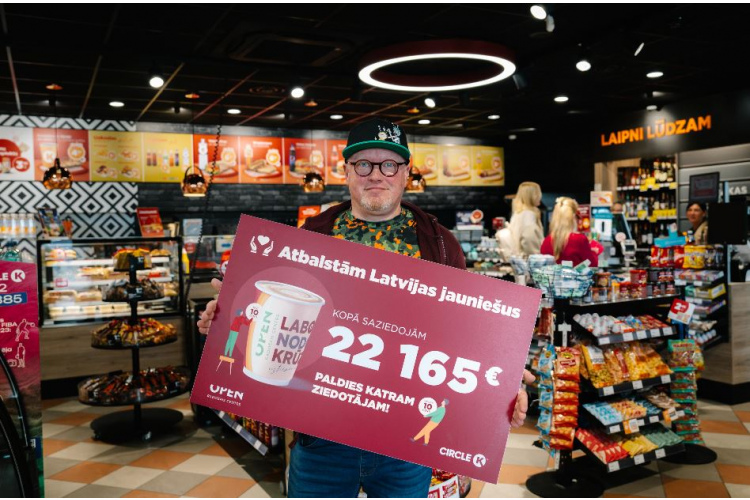 Ziedos 22 165 EUR, lai palīdzētu grūtībās nonākušajiem jauniešiem