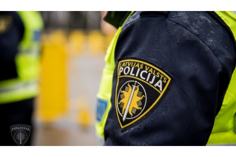 Valsts policija aicina atsaukties aculieciniekus ceļu satiksmes negadījumam Rīgā, Marijas un Elizabetes ielu krustojumā