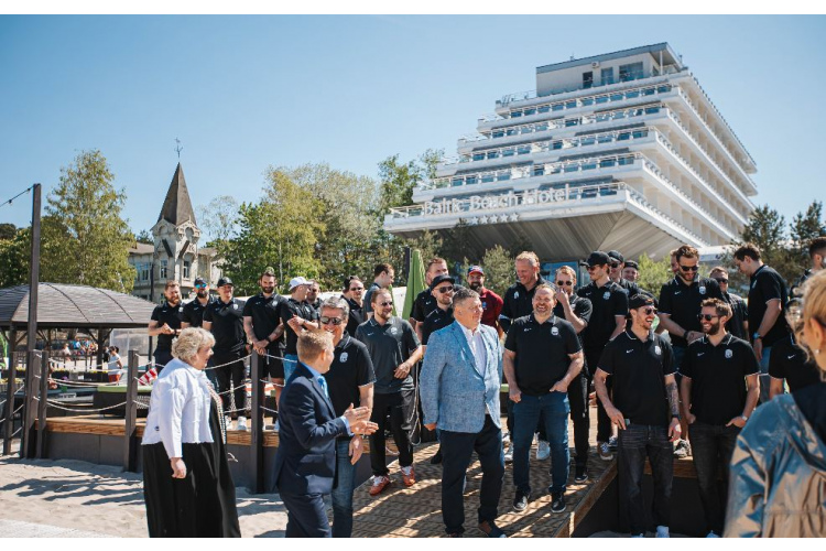 Pēc uzvarām bagātas nedēļas Latvijas hokeja izlase relaksējās „Baltic Beach Hotel &SPA”