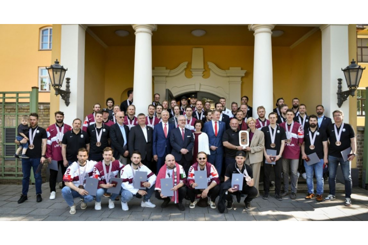 Valsts prezidents pateicas Latvijas hokeja izlasei