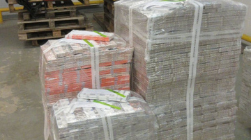 VID muitas amatpersonas novērš 362 400 cigarešu kontrabandu