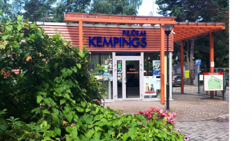 Ventspils Piejūras kempings saņem balvu «Latvijas labākais tirgotājs 2022»