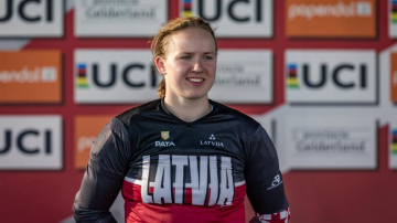 Stūriškai otrā uzvara divās dienās Pasaules kausā BMX superkrosā dāmu U23 grupā