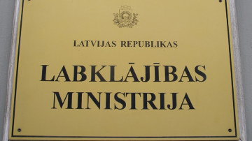 Nākošgad tiks pārceltas divas darba dienas