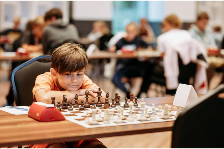 Jūrmalā ar FIDE atbalstu notiks Starptautiskais bērnu un jauniešu šaha festivāls “Rudaga-Kaissa 2023”