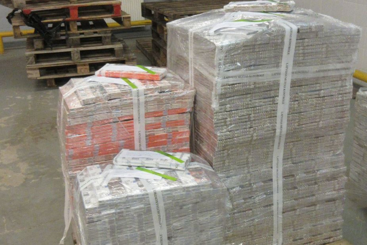 VID muitas amatpersonas novērš 362 400 cigarešu kontrabandu