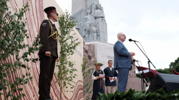 Valsts prezidenta Egila Levita uzruna XXVII Vispārējo latviešu Dziesmu un XVII Deju svētku dalībnieku gājienā