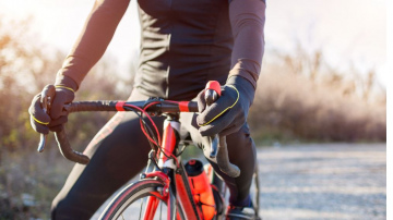 Uzticams velosipēds un rūpīga maršruta plānošana: padomi ceļojuma plānošanai ar velosipēdu