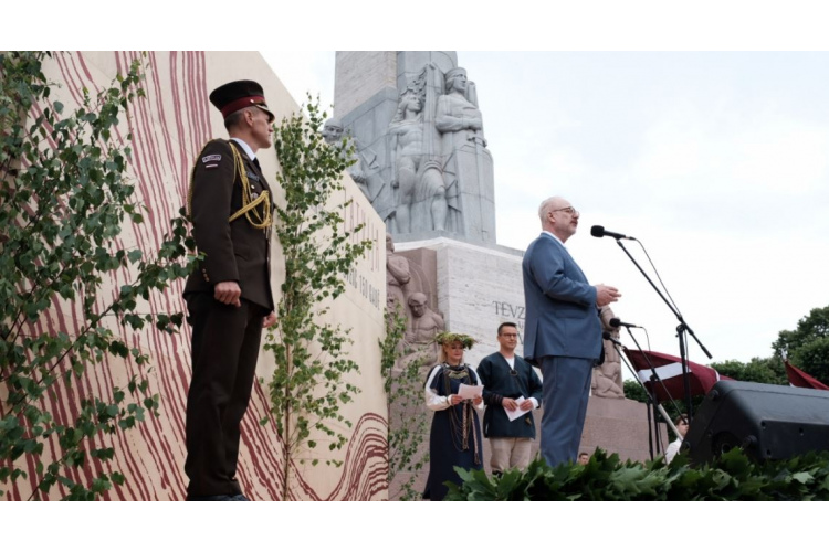 Valsts prezidenta Egila Levita uzruna XXVII Vispārējo latviešu Dziesmu un XVII Deju svētku dalībnieku gājienā