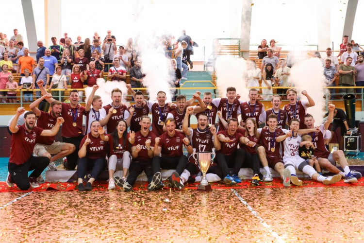 Latvijas izlases volejbolisti kļūst par Eiropas Sudraba līgas uzvarētājiem