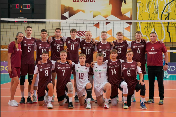 Latvijas U-22 vīriešu volejbola izlase Eiropas čempionāta kvalifikācijas turnīru Daugavpilī sāk ar zaudējumu Čehijai