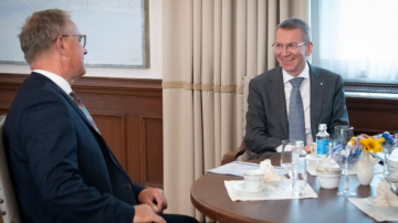 Valsts prezidents sarunā ar kultūras ministru aktualizē jautājumu par informatīvās telpas stiprināšanu 