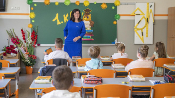 Remigrācijas koordinatore: bērnu skolu gaitu dēļ remigranti vairāk atgriežas Latvijā līdz skolas sākumam