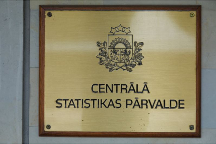Pirmajā pusgadā samazinājies mirušo un jaundzimušo skaits