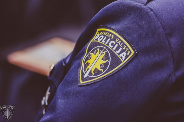 Valsts policija aicina atsaukties aculieciniekus huligāniskām darbībām, kas notika Jūrmalā 16. jūlijā Majoru pludmalē