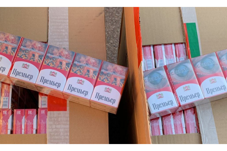Rīgā aizturēta ar nelegālo cigarešu apriti saistīta persona