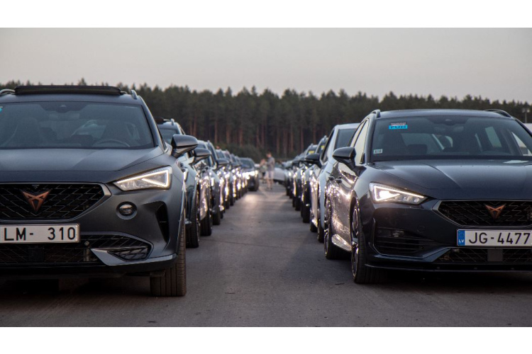 CUPRA Summit 2023 vienuviet pulcē teju 750 CUPRA entuziastus