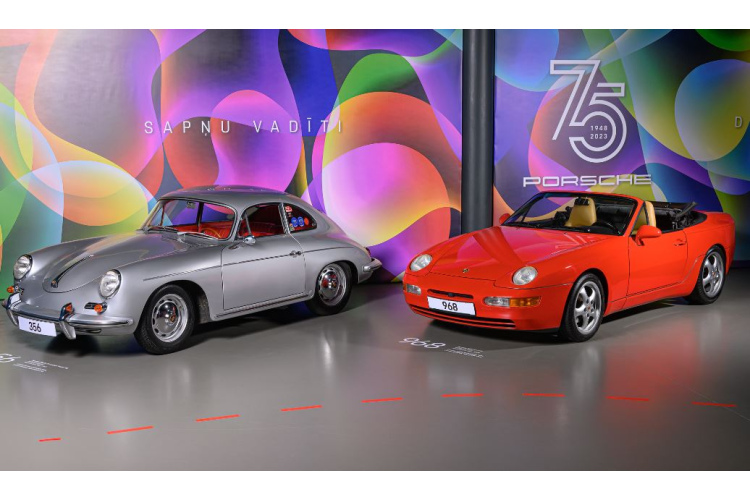 Rīgas Motormuzejā atklāj unikālu “Porsche” vēsturisko automobiļu izstādi
