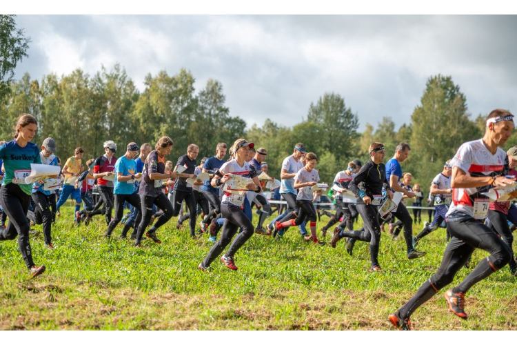 400 orientieristu konkurencē noskaidro Latvijas čempionus maratonā