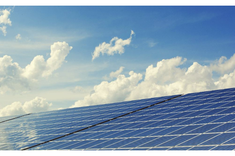 Baltik Elektro: Cenas saules paneļiem ir samazinājušās