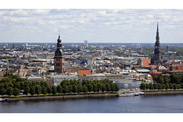 Rīgas dome pieņem vēsturisku lēmumu - anulē 139 azartspēļu atļaujas visā pilsētas teritorijā
