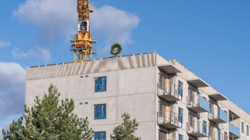 YIT atzīmē dzīvojamo namu kompleksa Kaivas kvartāls spāru svētkus