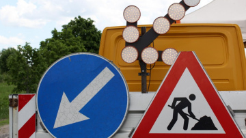 Slēgs transportlīdzekļu satiksmi Tilta ielas dzelzceļa pārbrauktuvē