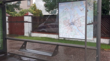 Rīgas pašvaldība izsludina pirmo nomas tiesību izsoli pieturvietu nojumju un reklāmas izvietošanai