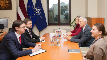 Ārlietu ministrs apliecina Latvijas stingru atbalstu Ukrainai