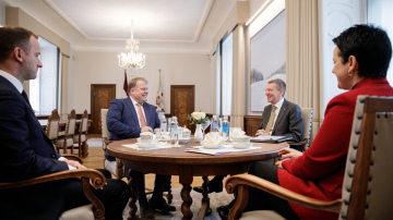 Valsts prezidents ar Latvijas Pašvaldību savienības priekšsēdi pārrunā darbu pie valsts un pašvaldības budžeta