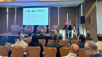 Parlamentārais sekretārs Tunisijā atklāj starptautisko konferenci par mediju lomu un dezinformāciju