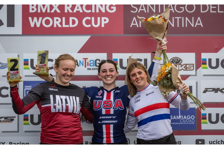 Stūriška Argentīnā dramatiskā finišā izcīna otro vietu PK BMX 7. posmā