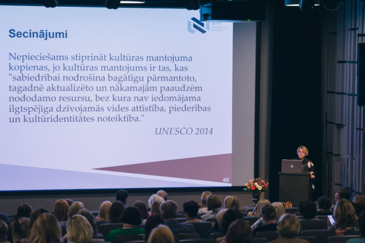 Uzsver kultūrpratības nozīmi kopienas attīstībā un sabiedrības drošībā