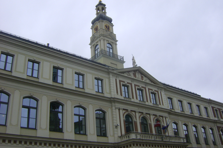 Rīgas dome pārvietos Keldiša pieminekli uz Rīgas pieminekļu aģentūras noliktavu